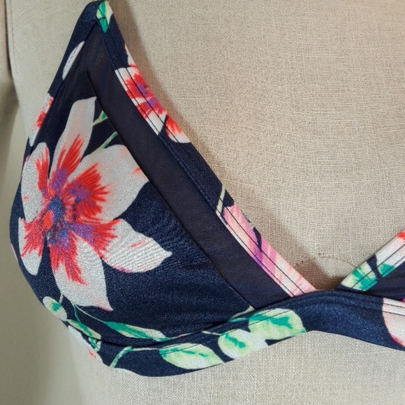 VS PINK Navy Blue Floral Bralette - Picture 8 of 8